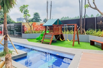 comfy studio room at bintaro icon apartment