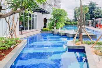comfy studio room at bintaro icon apartment