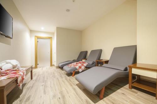 lamec hotel business