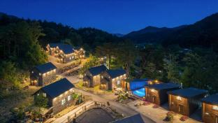 Gapyeong On The Hill Pool Villa,,3 star
