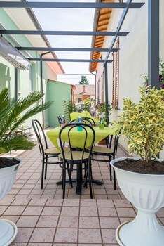 rooms and breakfast centrale