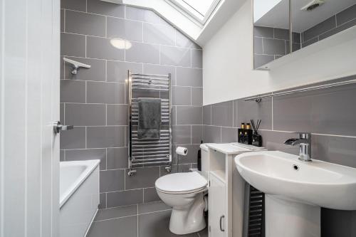 seaside cottage escape in paignton sleeps 4