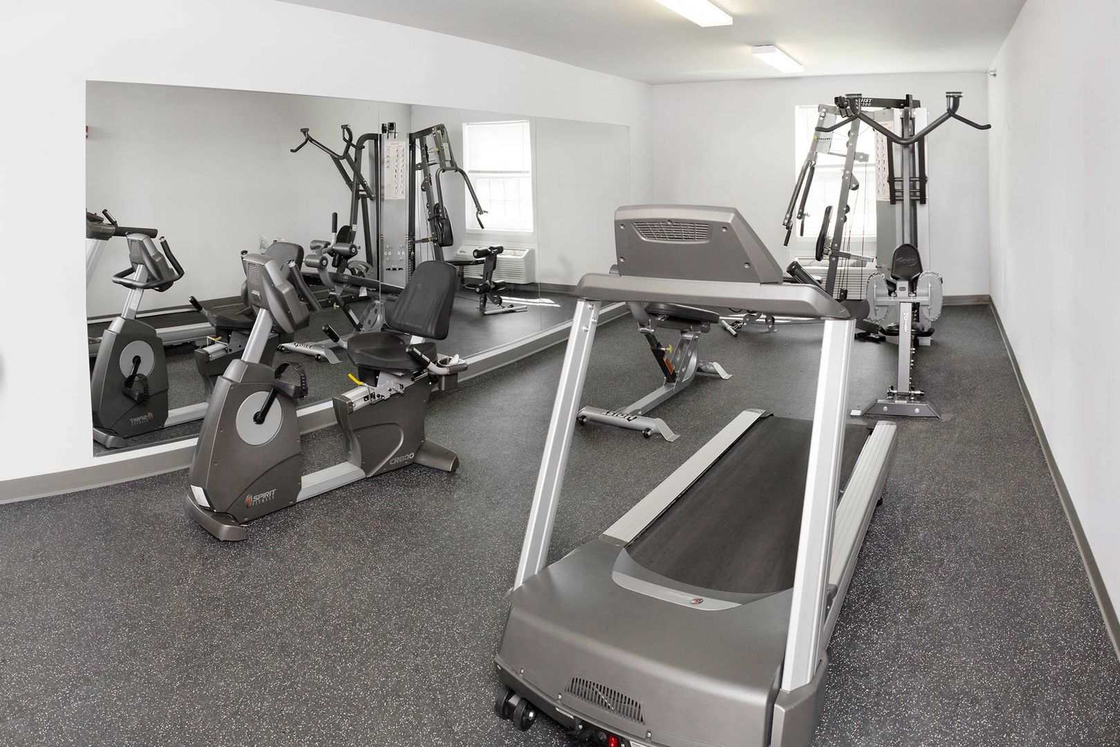 red roof inn and suites dickinson