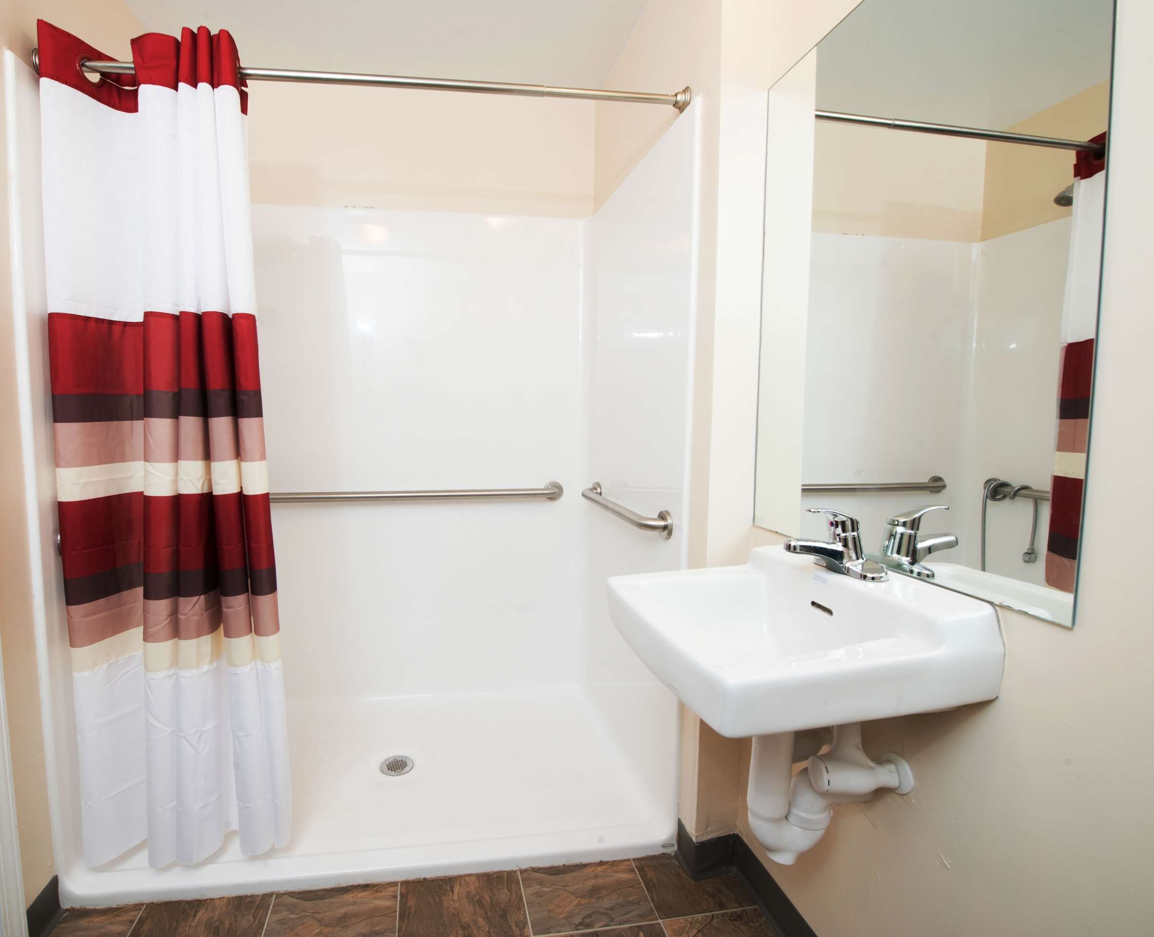 red roof inn and suites dickinson