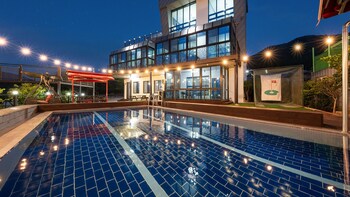 jigeum yeosu ocean view pension