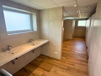 Directly On Lake Wallersee - Cubes - Self Check-In,,2 star
