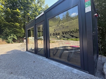 Directly On Lake Wallersee - Cubes - Self Check-In,,2 star