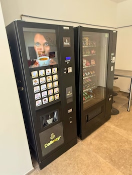 directly on lake wallersee cubes self check in