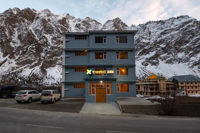 treebo melag jispa with mountain view