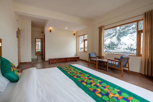 treebo melag jispa with mountain view