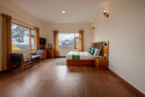 treebo melag jispa with mountain view