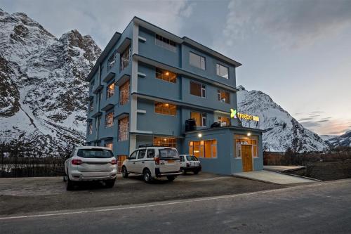 treebo melag jispa with mountain view