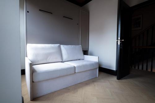 no 5 by warren collection