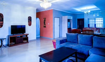 The Hedge,,4 star