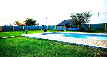 The Hedge,,4 star