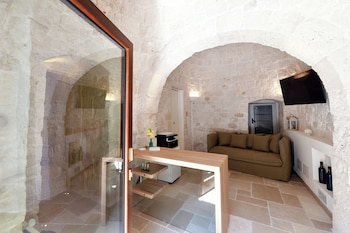 Lamarossa Trulli & Suites,Contrada Lamarossa 454,3 star