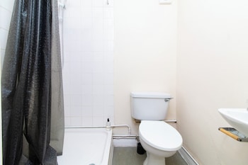Brookvale Guest House Room 12,,2 star