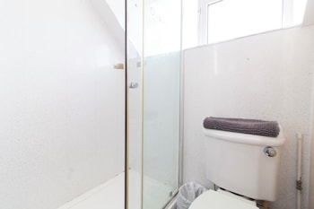 brookvale guest house room 13