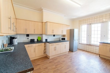 Brookvale Guest House Room 13,,2 star