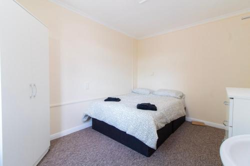 brookvale guest house room 13