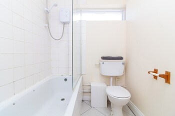 brookvale guest house room 17