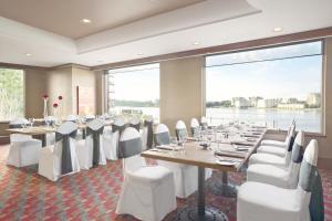 coast victoria hotel and marina by apa