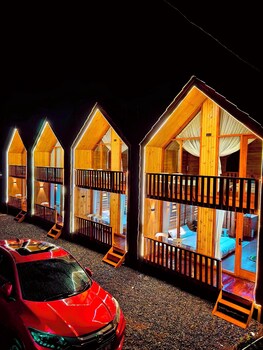 miarzafa cabin house