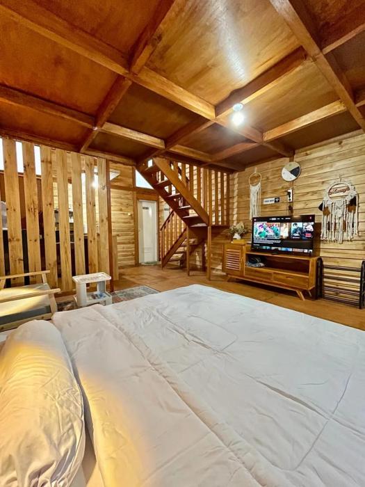 miarzafa cabin house