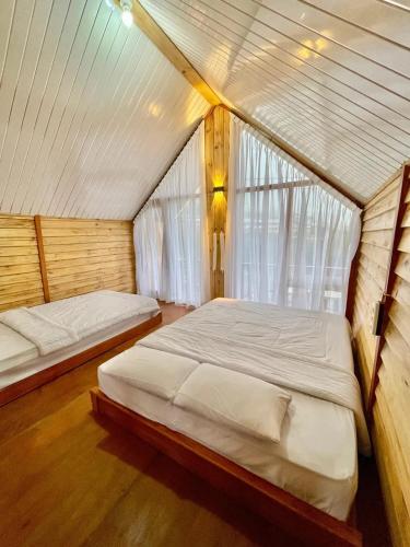 miarzafa cabin house