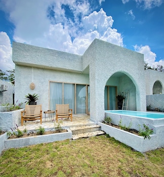 cinze villas and hot spring