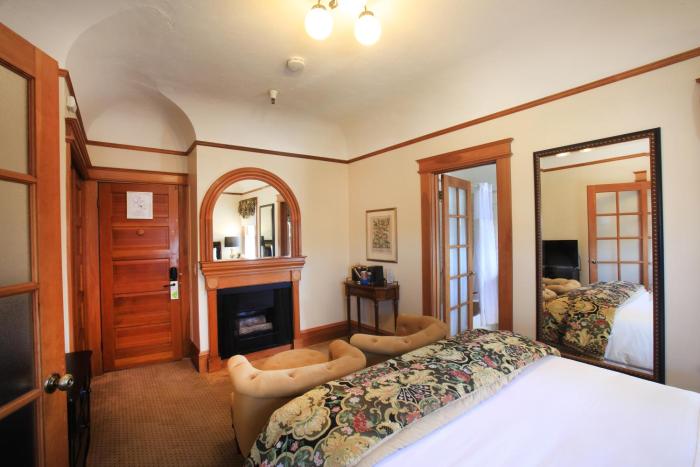 the charles pacific grove artfully designed inclusive inn