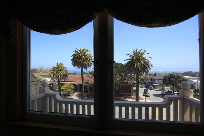 the charles pacific grove artfully designed inclusive inn
