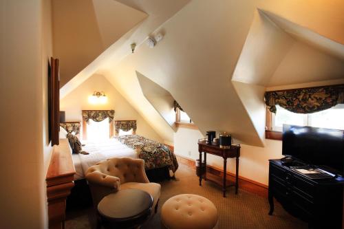the charles pacific grove artfully designed inclusive inn