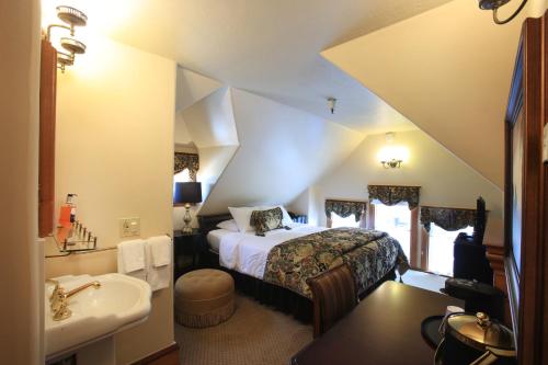 the charles pacific grove artfully designed inclusive inn