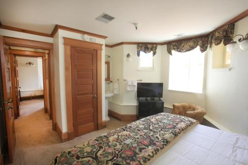 the charles pacific grove artfully designed inclusive inn