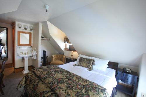 the charles pacific grove artfully designed inclusive inn