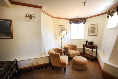 the charles pacific grove artfully designed inclusive inn