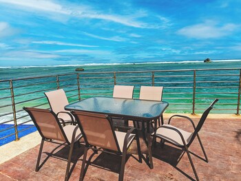 Cyan Sea Suites,,4 star