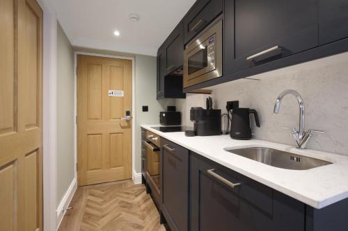 imperial york street apartments