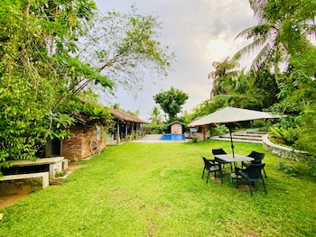 the nature palace villa