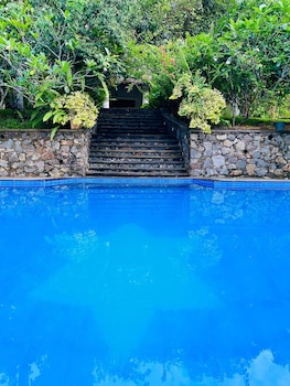 the nature palace villa