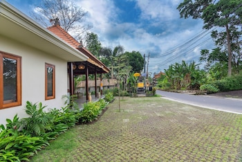D'langon Villa By Sidhi Hospitality Experiences,,4 star