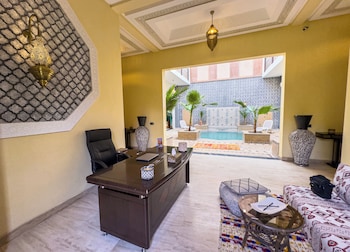 Riad Tonaroz,,3 star