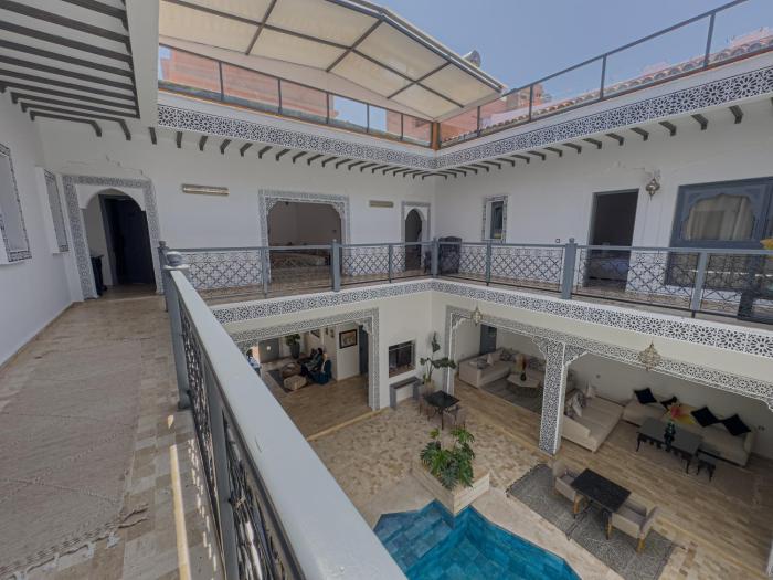 riad tonaroz