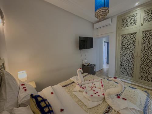 riad tonaroz