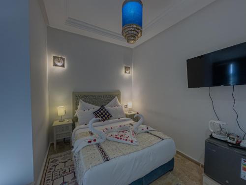 riad tonaroz