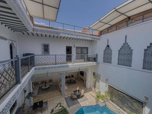 riad tonaroz