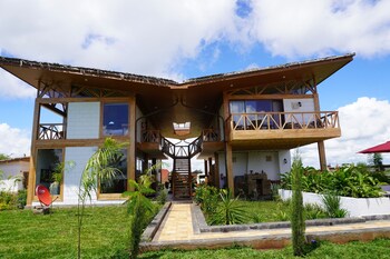 moyoni africa lodge and tours