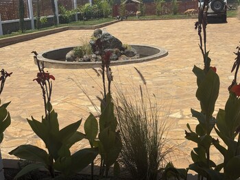 moyoni africa lodge and tours