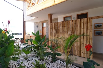 Moyoni Africa Lodge & Tours,,4 star